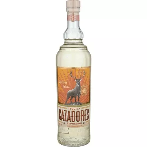 Cazadores Tequila Reposado 80 W/ Jarritos Grapefruit 370ml 750ML